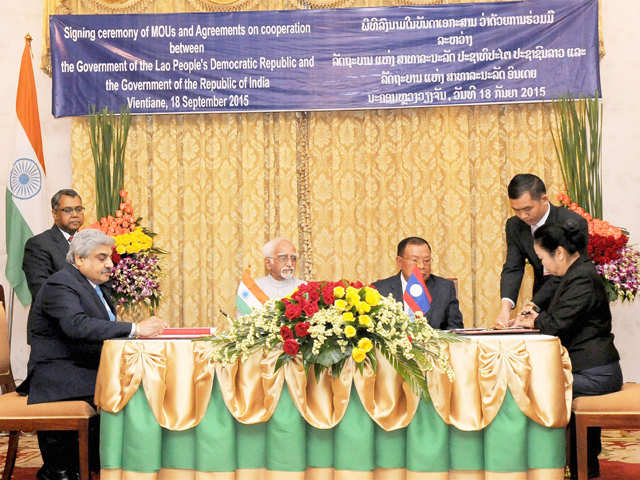 Agreement signing ceremony in Vientiane