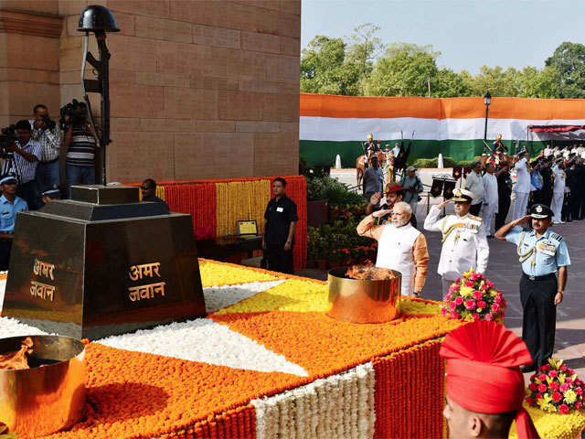 PM Modi at Amar Jawan Jyoti