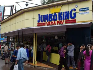 A marketing plan for jumbo king vada pav marketing essay 05 image