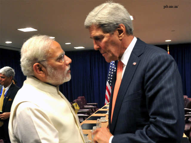 PM Modi meets with John Kerry