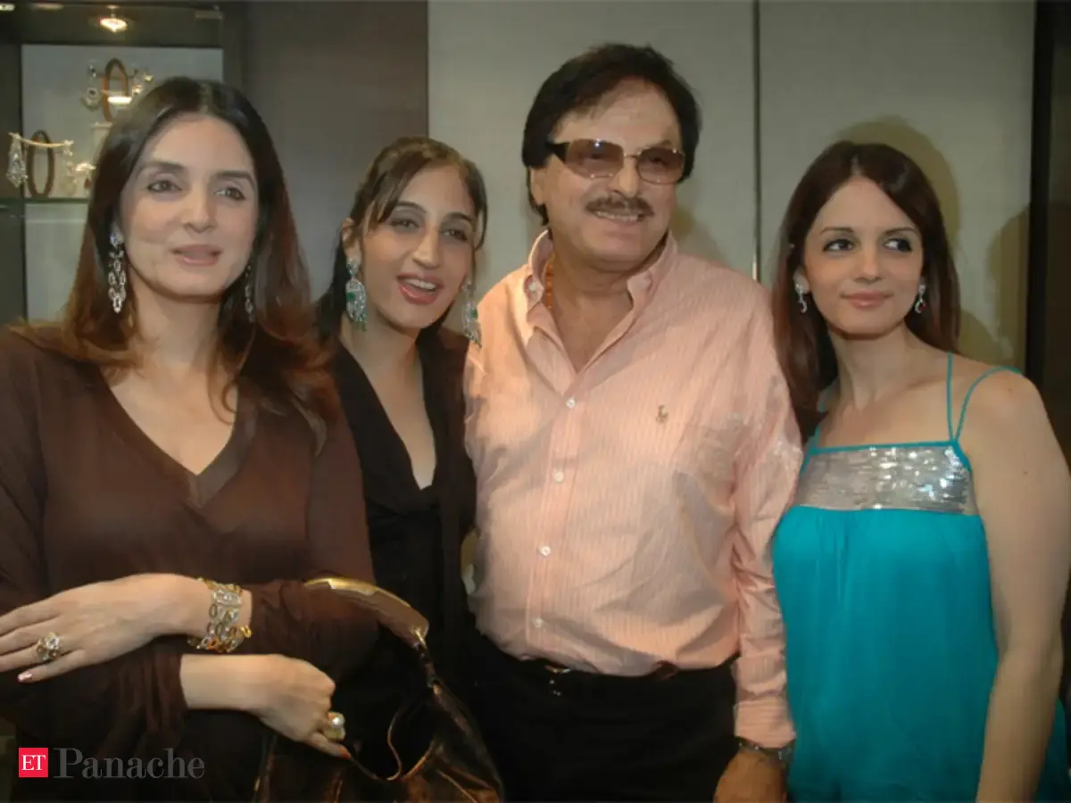 How Sisters Simone Arora Farah Khan Ali And Sussanne Khan Avoid