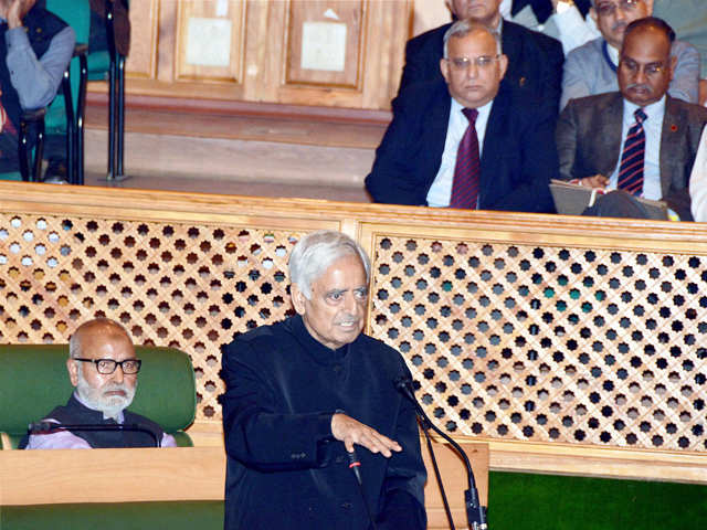 Mufti Mohammad Syed addressing autumn session