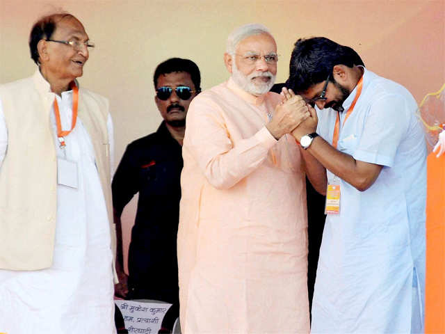 PM  Modi with BJP leaders