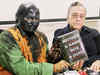 Shiv Sainiks pour black paint on Sudheendra Kulkarni over book launch