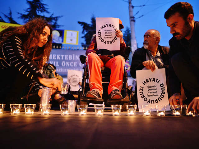 Turkey mourns victims of Ankara bombings