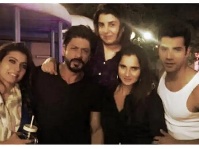 Shah Rukh shared pictures from the star's visit on Twitter and added she brought biryani for the team.
Shah Rukh shared pictures from the star's visit on Twitter and added she brought biryani for the team.