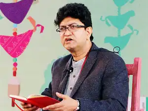 Lyricist and adman Prasoon Joshi has come out against writers returning their awards to protest what they call rising intolerance in the country. Lyricist and adman Prasoon Joshi has come out against writers returning their awards to protest what they call rising intolerance in the country.
