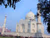 Heritage experts say no to illumination of Taj Mahal