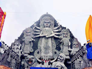 World's tallest idol of goddess Durga built in Kolkata