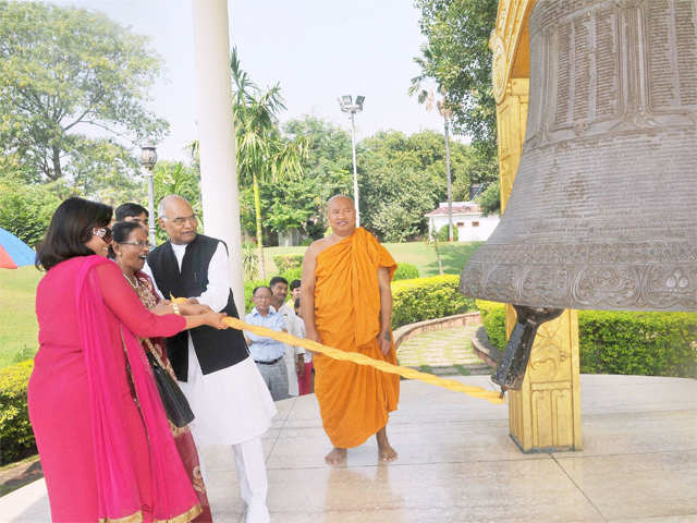 Ram Nath Kovind visits Mahabodhi Temple