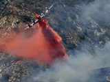 Retardant dropping by a plane