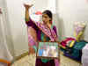 Geeta, who accidentally crossed over to Pakistan, leaves for home, family