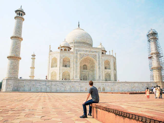 Zuckerberg at Taj Mahal