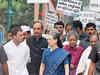 Sonia leads Congress march to Rashtrapati Bhavan
