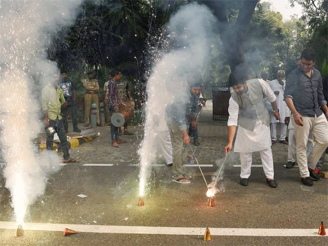 An early Diwali for JD(U) on Delhi's streets