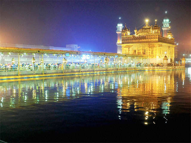 Diwali without decorative lights in Golden Temple