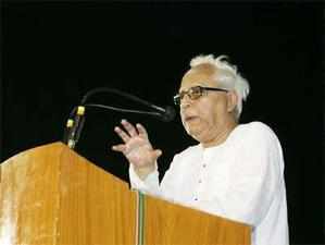 West Bengal: Buddhadeb Bhattacharjee back to lead red Rally