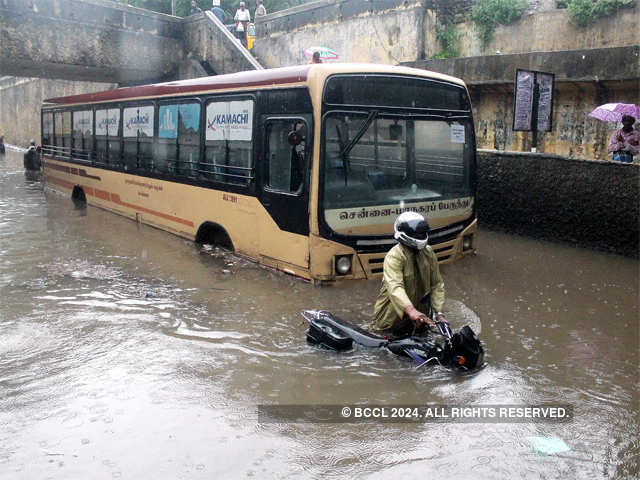 MTC bus submerged in Palavanthangal