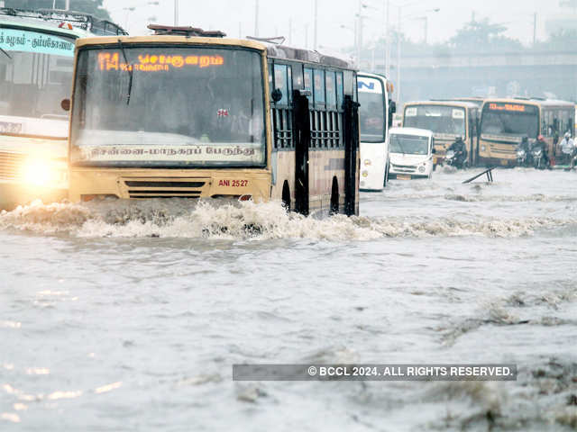 Heavy rain lashes Chennai