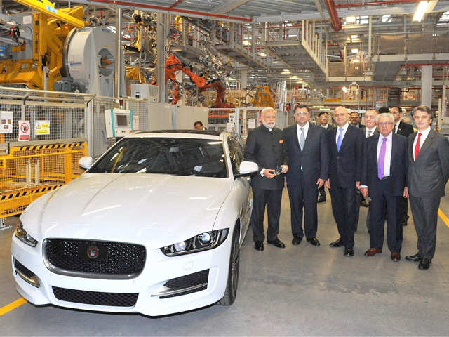 PM Modi with Tata Group Chairman Cyrus Mistry