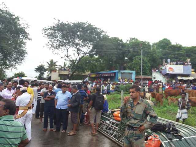 Eleven NDRF teams rushed to Tamil Nadu