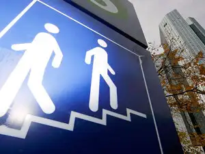 Deutsche Bank Signs On Hcl Tech For Application Development And