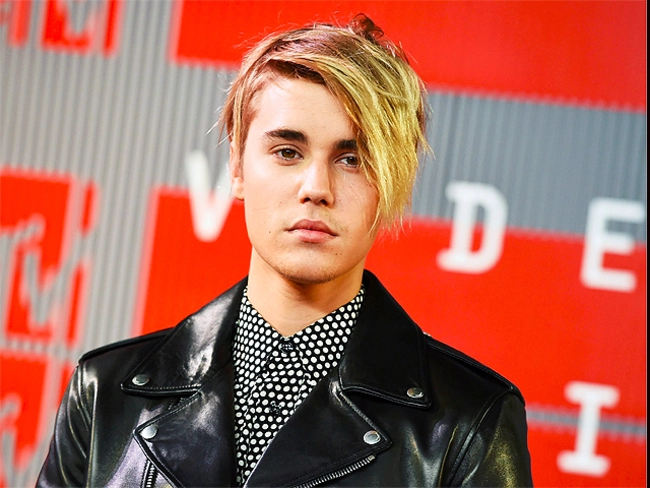 Click a selfie with Justin Bieber for $2000 - The Economic Times