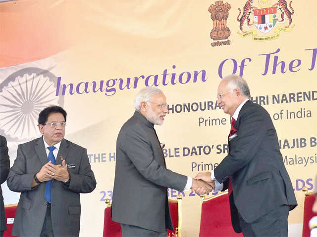 PM Modi and his Malaysian Counterpart Najib Razak