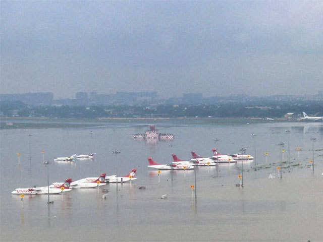 Chennai airport inundated during heavy rains