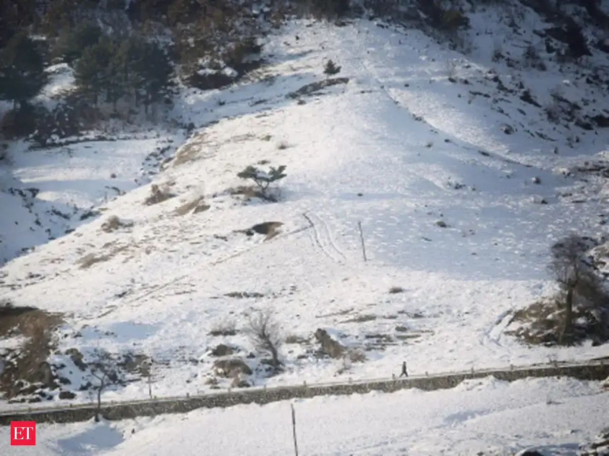 Gangotri Glacier Getting Less Snowfall Higher Temperatures The Economic Times