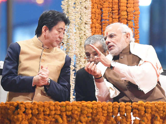 Modi and Abe at Ganga Arti