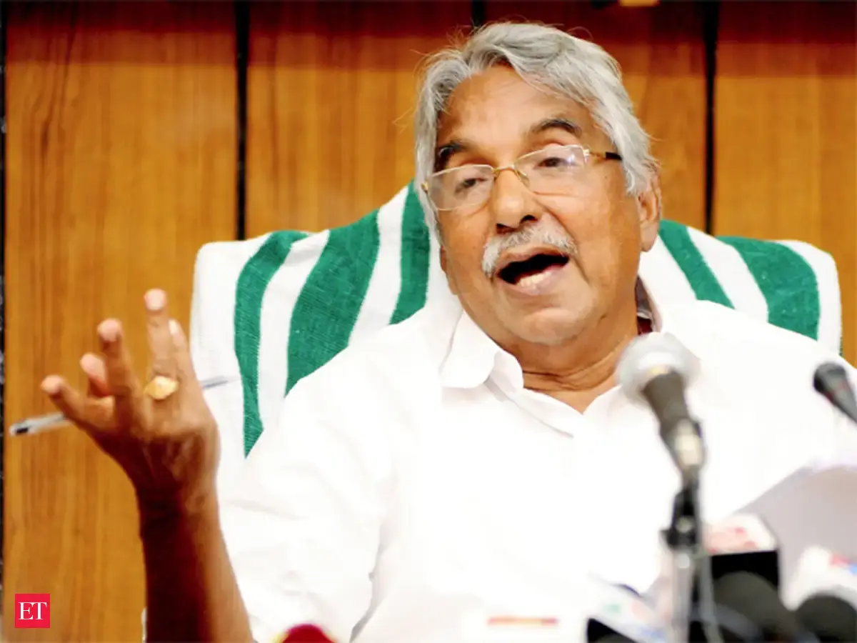 Pay revision for government staff in Kerala by February: Oommen Chandy -  The Economic Times