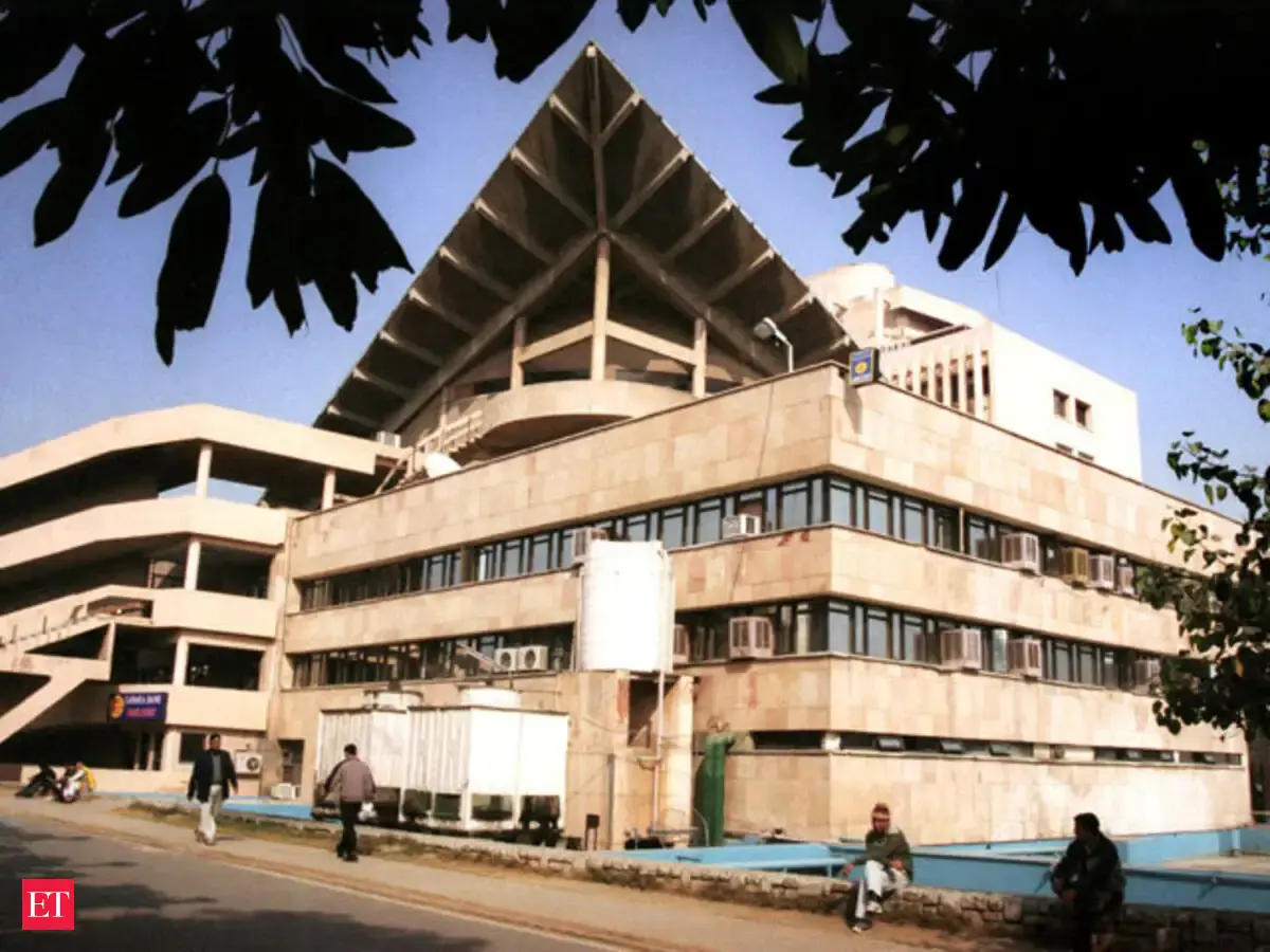 Make in India impact: IIT students prefer core companies over fat pay  packages - The Economic Times