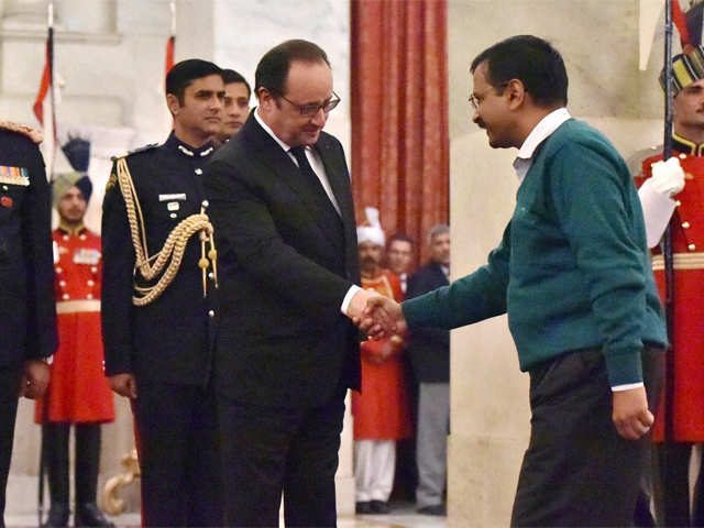 Francois Hollande with Arvind Kejriwal