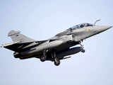 India & France sign pact, Rafale deal likely in a month