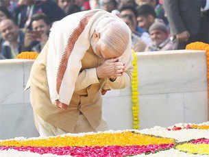 President, PM lead nation's tribute to Mahatma Gandhi