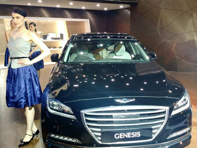 ​Hyundai Genesis