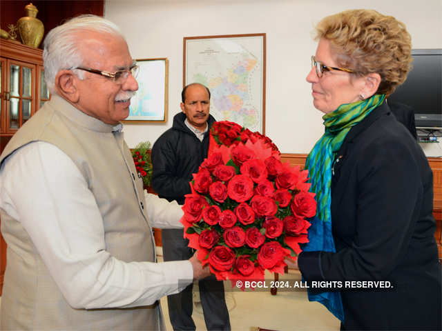 ML Khattar with Ontario Premier Kathleen Wynne