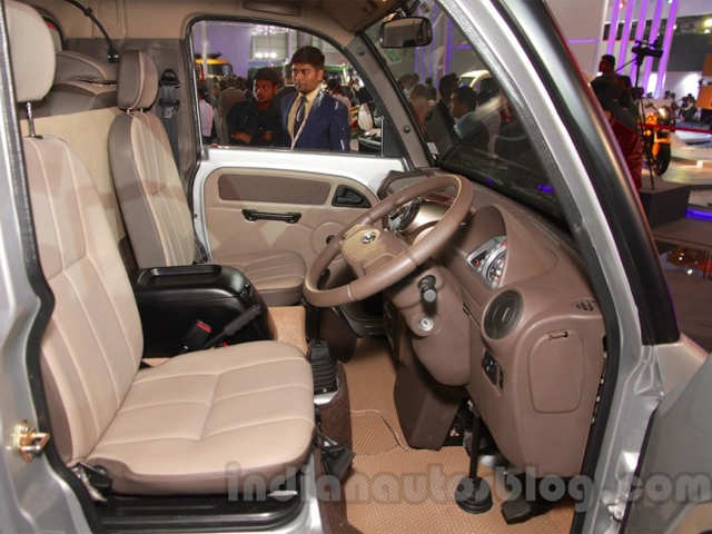 mahindra supro zx 8 seater price