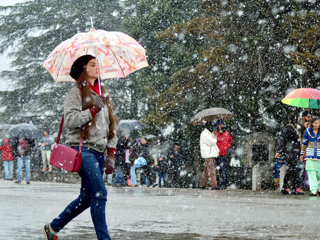 Shimla receives first heavy snowfall