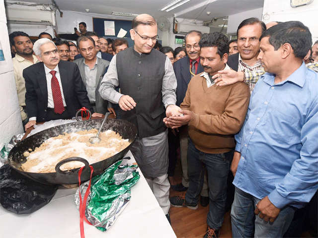 Halwa served to staff as part of ritual