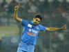 Skipper MS Dhoni hails Ashish Nehra's "discipline", Yuvraj Singh's "approach"