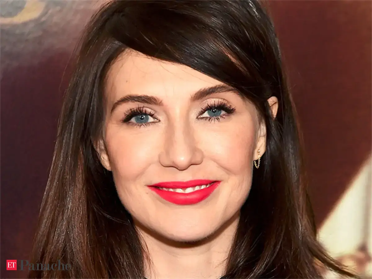 Shadow baby: 'Game of Thrones' star Carice van Houten is pregnant - The  Economic Times