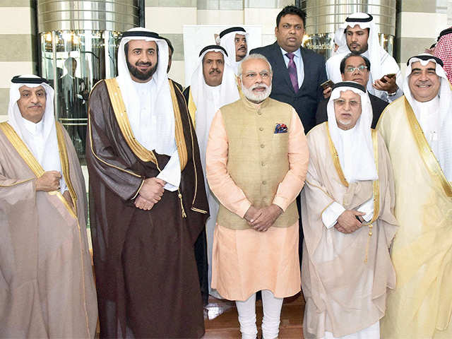 PM Narendra Modi with Saudi business leaders in Riyadh