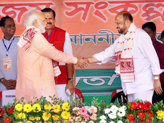 PM Modi with Prafulla Kumar Mahanta in Assam