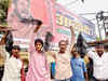 JNUSU President Kanhaiya Kumar shown black flags in Patna