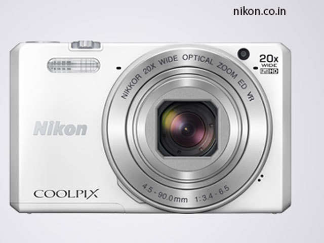 Nikon Coolpix S9900, Rs 14,500