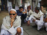 Delhi siege: Farmers' protest against low sugarcane prices