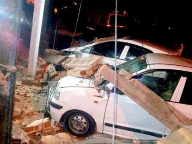 Damaged cars in Chandni Chowk