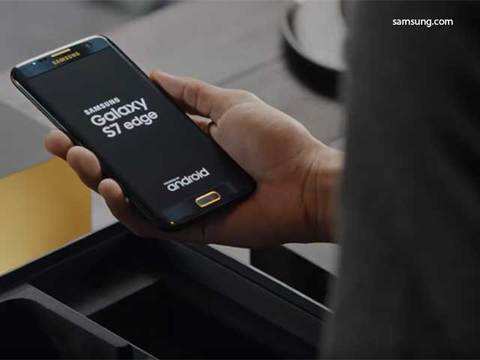 Samsung announces Batman-themed Galaxy S7 Edge Injustice Edition - Galaxy  S7 Edge Injustice Edition | The Economic Times